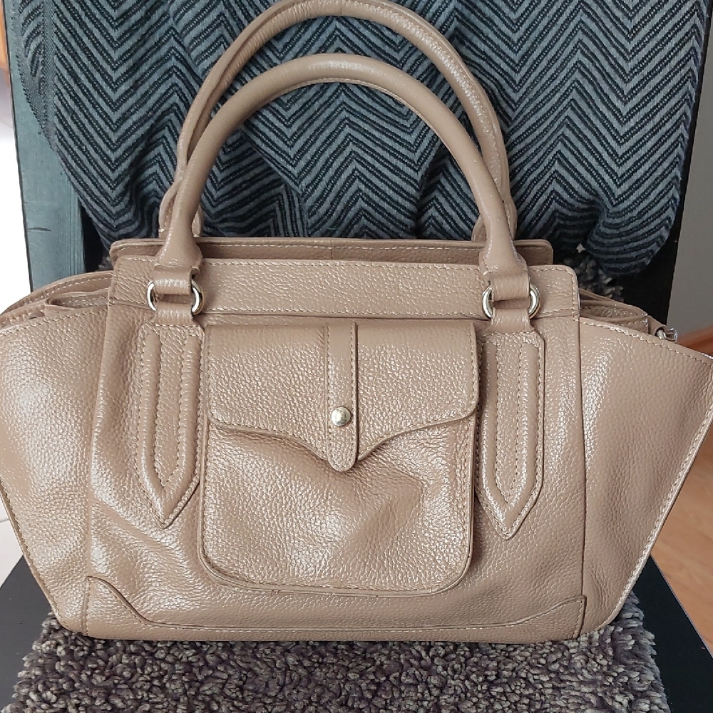 Glossy Tan Zenith Handbag